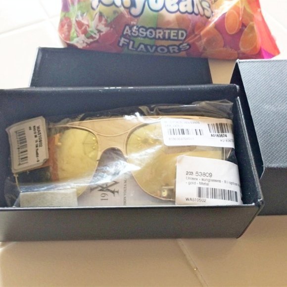 ill.i Optics by Will.I.Am unisex gold metal gold mirrored lens large sunglasses - Picture 8 of 9